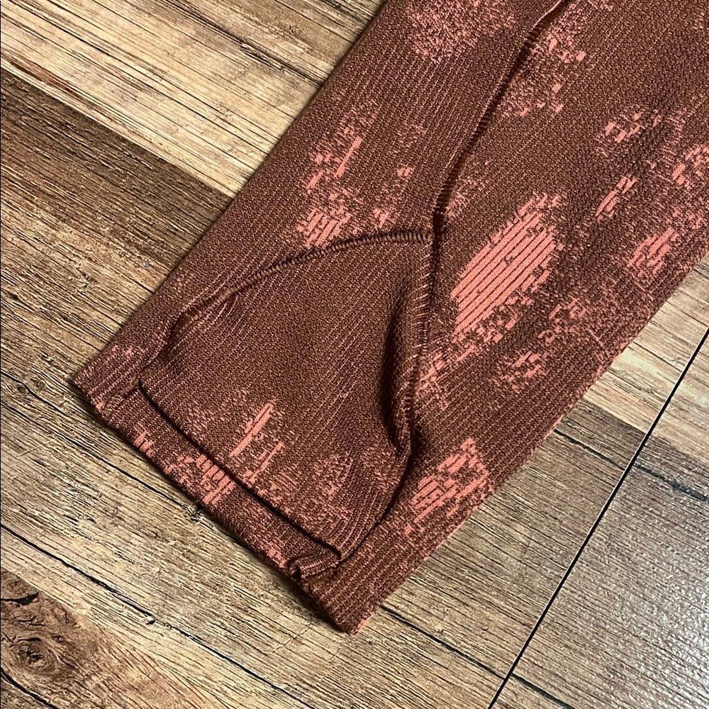 lululemon athletica Brown Tie-Dye Long Sleeve Tee - Picture 4 of 5
